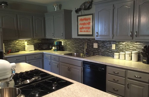 Lenexa Apartment | Furnished Apartment In Quiet Tree-Filled Lenexa Neighborhood
