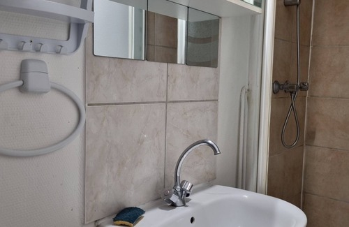 Pelussin Apartment | Furnished apartment with office