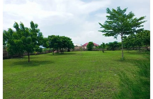 Winneba House | Furnished Apartment with a Spacious Garden