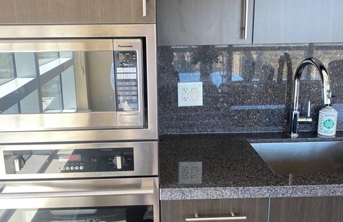 North York Condo | Furnished business apartment with view & amenities - monthly rental only