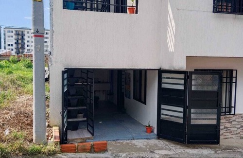 La Estrella Apartment | Furnished studio apartment in urban area Termales de Santa Rosa Risaralda "RENACER1".