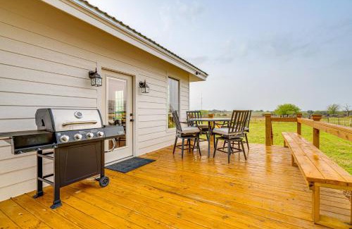 Schulenburg House | Furnished Deck and Views Rural Schulenburg Retreat
