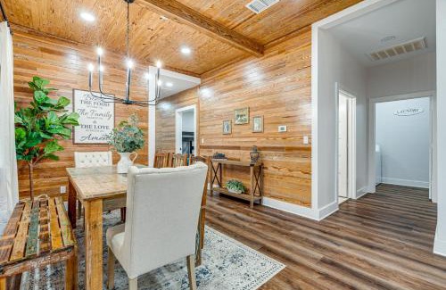 Schulenburg House | Furnished Deck and Views Rural Schulenburg Retreat