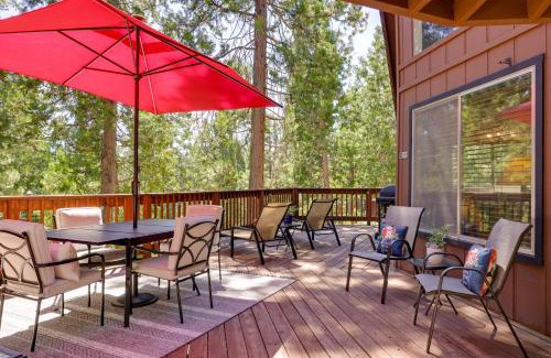 Mi-Wuk Village House | Furnished Deck High Sierra Cabin in Twain Harte!