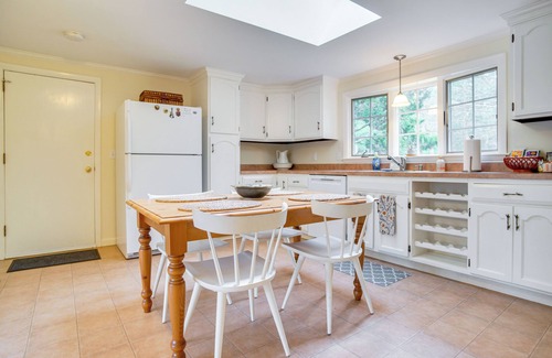 Mashpee House | Furnished Deck: Retreat on Mashpee River!
