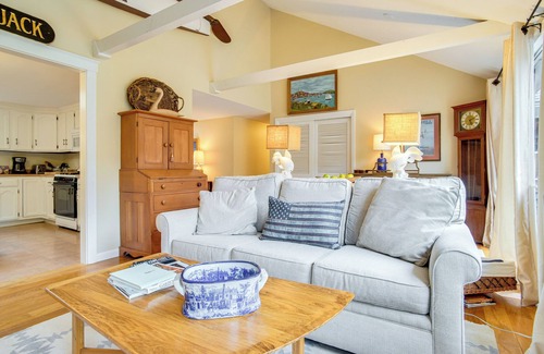 Mashpee House | Furnished Deck: Retreat on Mashpee River!