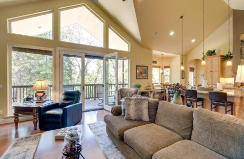 Croft House | Furnished Decks and Grill Peaceful Pioneer Home!