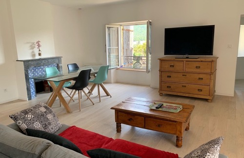 La Begude-de-Mazenc Apartment | Furnished with character in Drôme Provençale