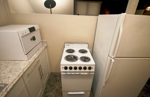 Roseburg Apartment | Furnished historic apartment in Roseburg