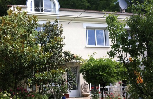 Nogent Village House | Furnished holiday rentals on the banks of the Marne