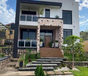 Kigali House | Furnished House at Kibagabaga