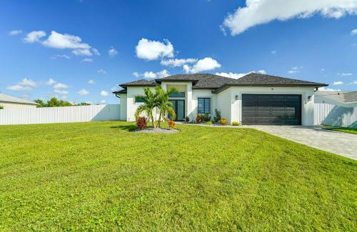 Diplomat House | Furnished Lanai and Private Pool Cape Coral Home