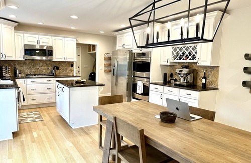 Indian Hills House | Furnished Long-Term Rental: 5 Bedroom, 4 Bath on 1/2 Acre