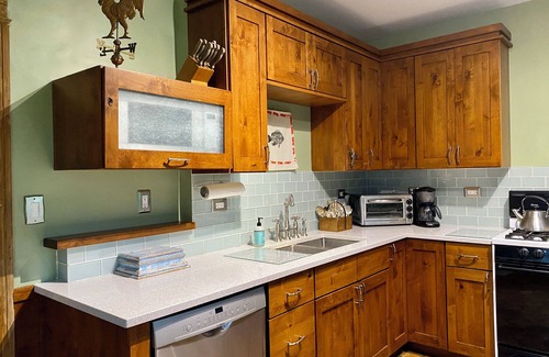 Town of Clermont House | Furnished monthly rental, near Rhinebeck & BARD - A "Modern Country Classic"