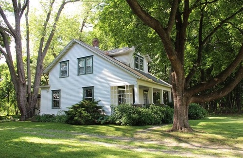 Town of Clermont House | Furnished monthly rental, near Rhinebeck & BARD - A "Modern Country Classic"