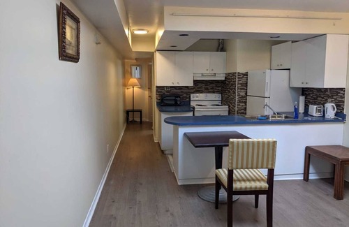 Greenwood - Coxwell Apartment | Furnished one-bedroom apartment near Gerrard and Greenwood, East York