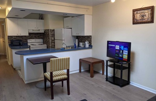 Greenwood - Coxwell Apartment | Furnished one-bedroom apartment near Gerrard and Greenwood, East York
