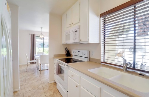 Palm Desert House | Furnished Patio + Mtn View: Palm Desert Retreat