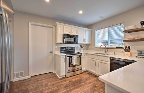 Thornton House | Furnished Patio: Spacious Thornton Home