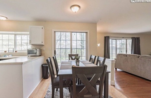 Fox Valley House | Furnished Private home in Aurora sleeps 9 guests