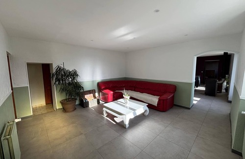 Bouchamps-les-Craon Bed & Breakfast | Furnished room for rent in the country