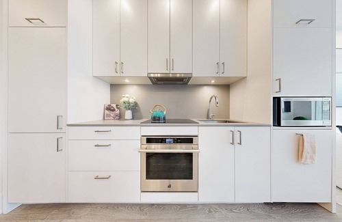 Wellington Place Condo | Furnished residences at The Well - Luxury Modern Finishes, rooftop Pool