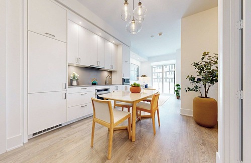 Wellington Place Condo | Furnished residences at The Well - Luxury Modern Finishes, rooftop Pool