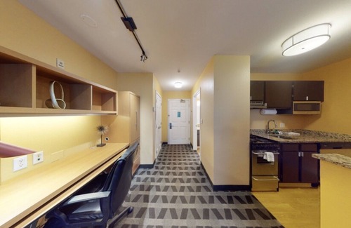 Tewksbury Apartment | Furnished Residences at Tewksbury