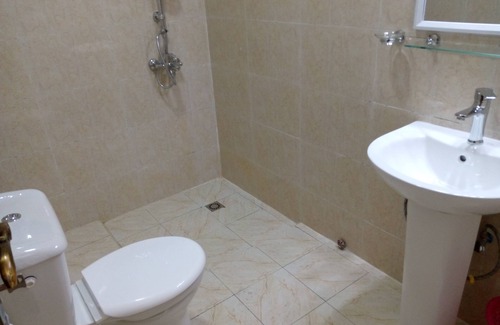 Brazzaville Apartment | Furnished room in Brazzaville