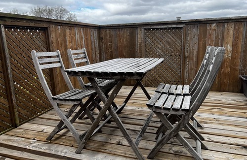Upper Beaches Apartment | Furnished Roomy Bachelor Apartment