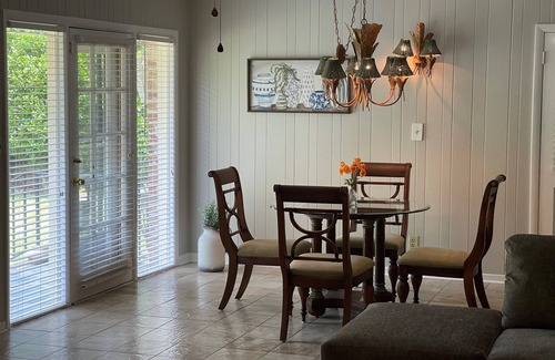 Savannah House | Furnished Short Term Rental near Hospitals