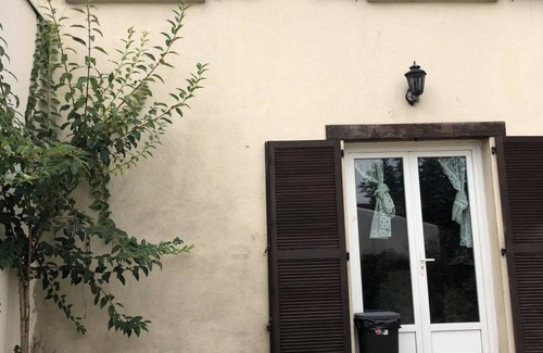 Villejuif Apartment | Furnished studio 10min from Paris! Communal garden, free indoor parking