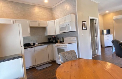 Hannibal Apartment | Furnished studio apartment in the heart Historic Hannibal, Missouri.