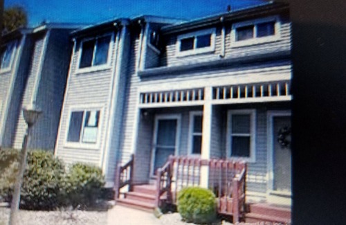 Rockville House | Furnished town-house with garage. 1 bedroom; 1 full bathroom and half bath
