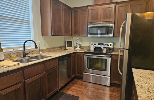 Jacksonville House | Furnished Townhouse in Jacksonville