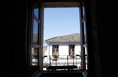 Gjirokaster Apartment | Furra Hotel