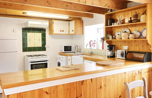 Waterville Cottage | FUSCHIA COTTAGE, pet friendly in Waterville, County Kerry
