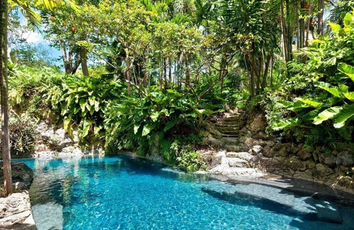 Clinketts House | Fustic House Luxury estate