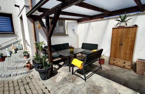 Grettstadt Apartment | Gästehaus 24
