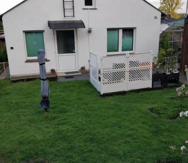 Raben Steinfeld Apartment | Gästehaus am Teich