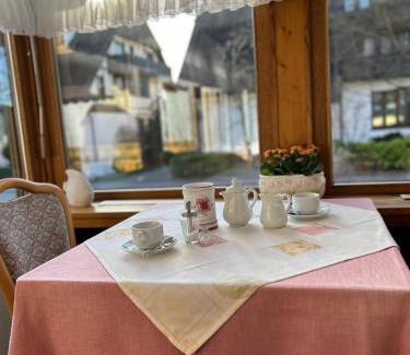 Unteruhldingen Bed & Breakfast | Gästehaus Herzog