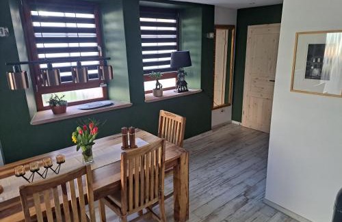 Bad Bergzabern House | Gästehaus Merlin mit Saunabereich
