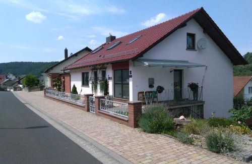 Momlingen Apartment | Gästehaus Natterer - FeWo 2