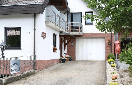 Poltersdorf House | Gästehaus Portugall