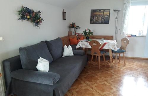 Peiting Apartment | Gästehaus Reisacher - Ferienwohnung mit Frühstück