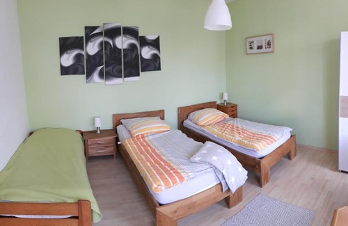 Pinneberg Apartment | Gästehaus UP-Arnold