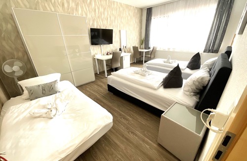 Estenfeld House | Gästehaus Würzburg 24h