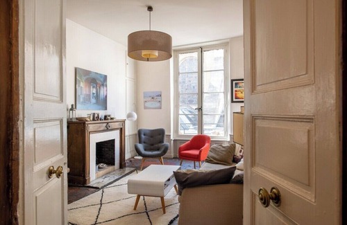 2nd Arrondissement Apartment | Géranimus V : Heart of Paris