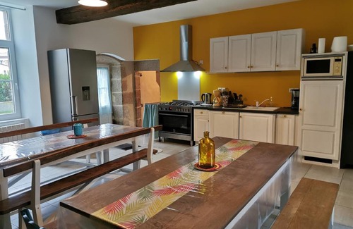 Saint-Martin-des-Tilleuls House | Gîte à 15 mn du Puy du F0U La Halte Martinoise