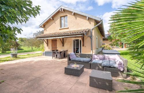 Biziat Apartment | Gîte à la campagne avec piscine